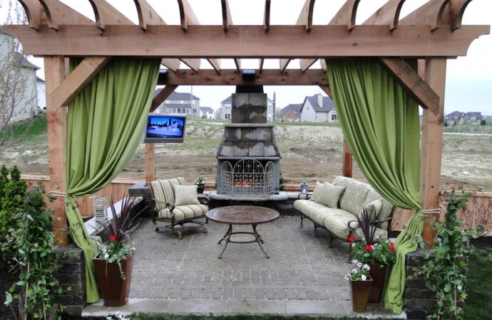 Pasadena-Woodlands TX Landscape Designs & Outdoor Living Areas-We offer Landscape Design, Outdoor Patios & Pergolas, Outdoor Living Spaces, Stonescapes, Residential & Commercial Landscaping, Irrigation Installation & Repairs, Drainage Systems, Landscape Lighting, Outdoor Living Spaces, Tree Service, Lawn Service, and more.